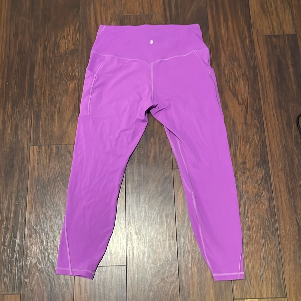 Lululemon Women’s Pink Align High-Rise Crop  25’’ with pockets , size 12